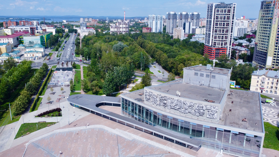 Дворец молодёжи)